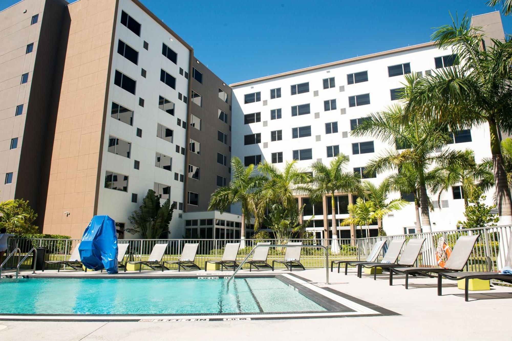 Element Miami Doral Hotel Sweetwater Екстериор снимка